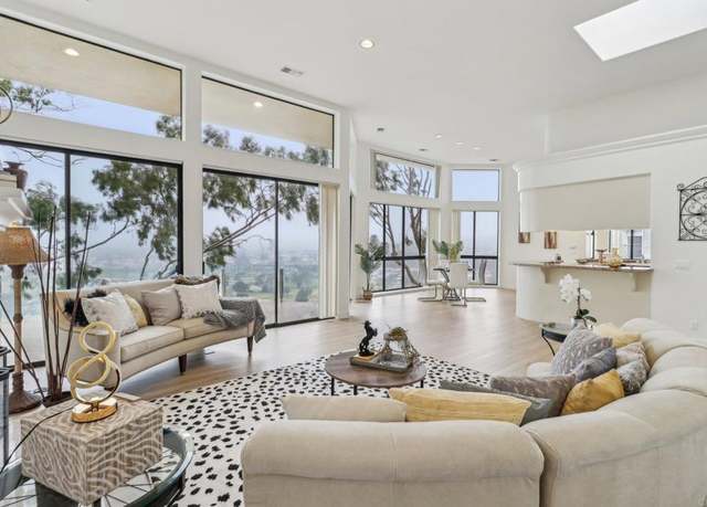Property at 2424 Badajoz Pl, Carlsbad, CA 92009, 6 beds, 6 baths