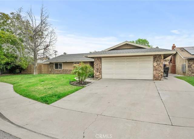 Property at 9925 Toyon Ave, Fontana, CA 92335, 3 beds, 2 baths