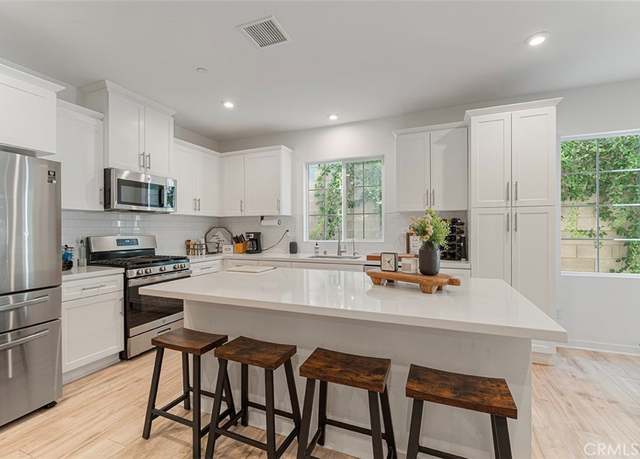 Property at 16044 Narni Ln, Fontana, CA 92336, 3 beds, 2.5 baths