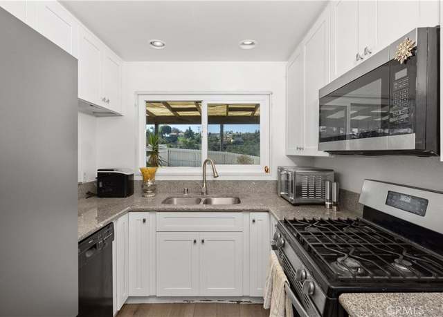 Property at 4657 Chateau Pl, San Diego, CA 92117, 3 beds, 1 bath