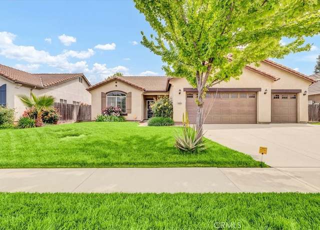 Property at 3000 S Arkle St, Visalia, CA 93292, 3 beds, 2 baths