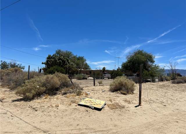Property at 39165 240th St E, Palmdale, CA 93591, 1 bed, 1 bath