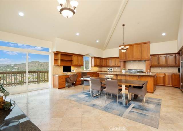 Property at 12336 Circula Panorama, North Tustin, CA 92705, 4 beds, 3.5 baths