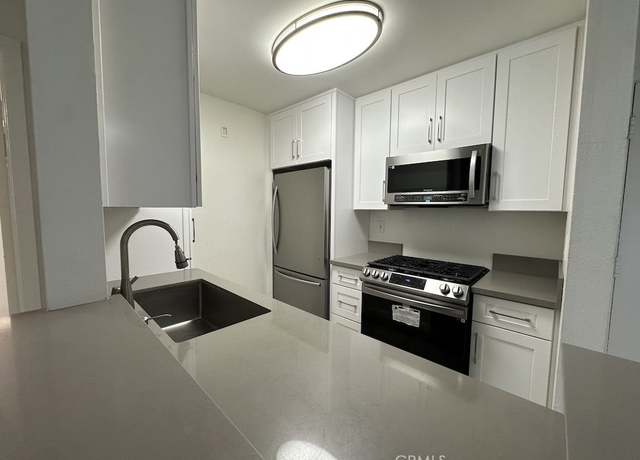 Property at 18620 Hatteras St #183, Tarzana, CA 91356, 2 beds, 2 baths