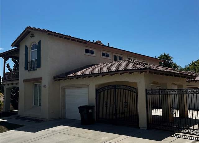 Property at 1656 Tamarron Dr, Corona, CA 92883, 4 beds, 3 baths