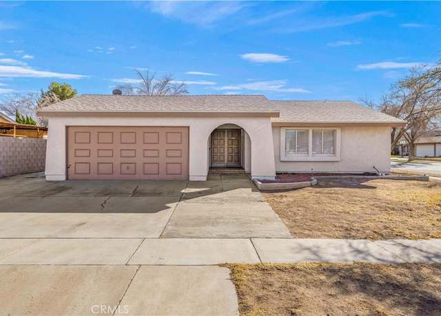 Property at 2704 E Avenue R3, Palmdale, CA 93550, 3 beds, 2 baths