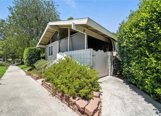 Property at 542 Via Estrada Unit B, Laguna Woods, CA 92637, 2 beds, 1.5 baths