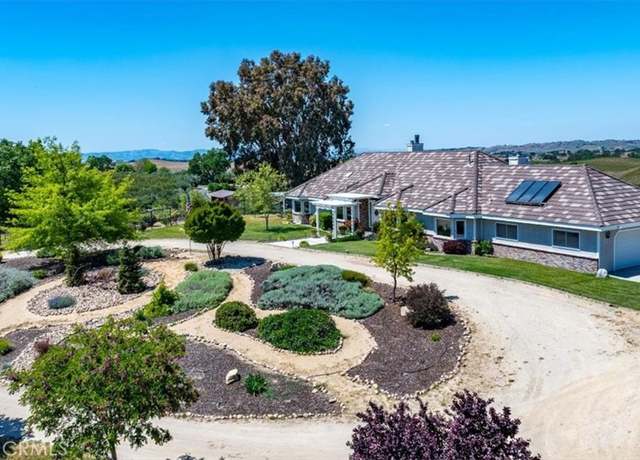 Property at 5995 Vista Del Paso Way, Paso Robles, CA 93446, 6 beds, 5 baths