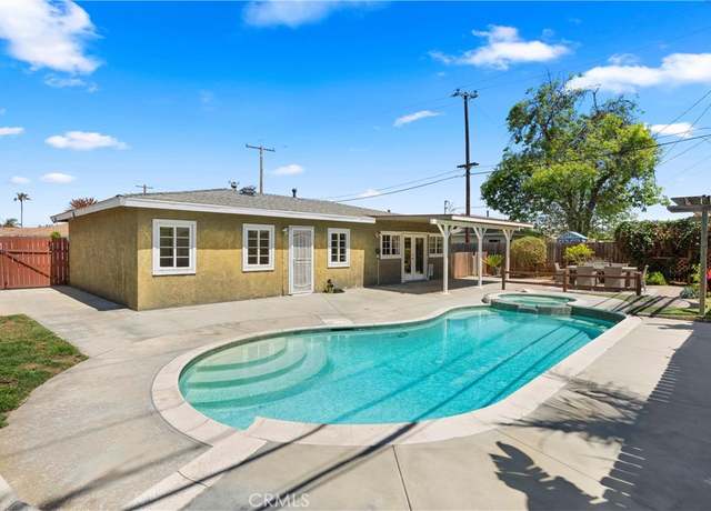 Property at 8072 Kiner Dr, Huntington Beach, CA 92646, 3 beds, 1.5 baths
