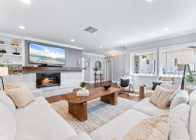 Property at 1915 Mariners Dr, Newport Beach, CA 92660, 4 beds, 2 baths