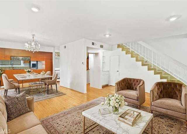 Property at 11952 Darlington Ave #6, Los Angeles, CA 90049, 3 beds, 2.5 baths