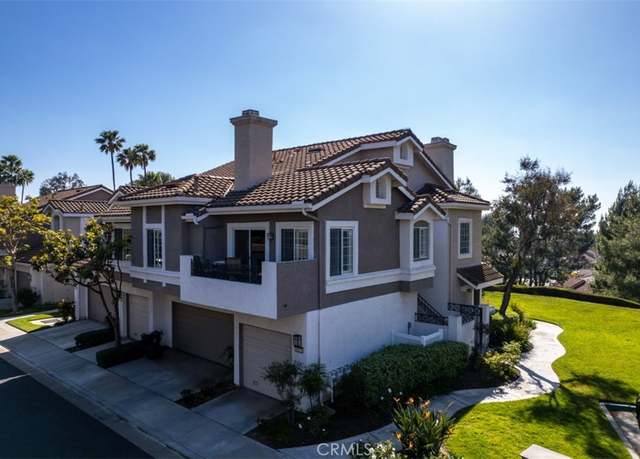 Property at 8025 E Sandstone Dr, Anaheim Hills, CA 92808, 2 beds, 2 baths