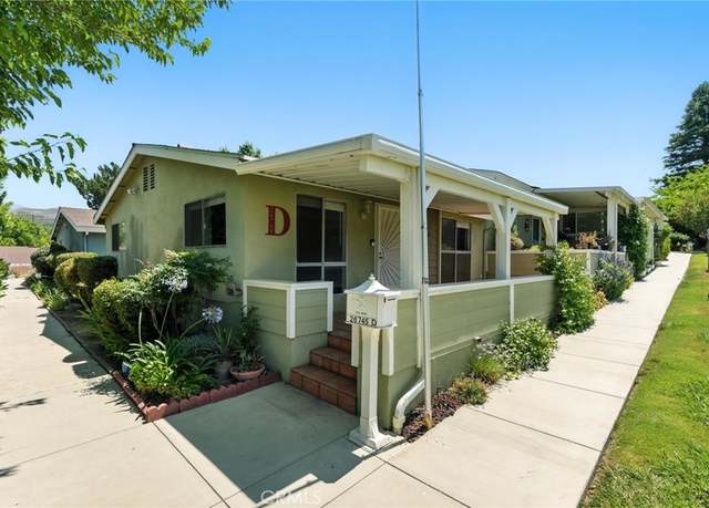 Property at 26745 Oak Crossing Rd Unit D, Newhall, CA 91321, 2 beds, 1 bath
