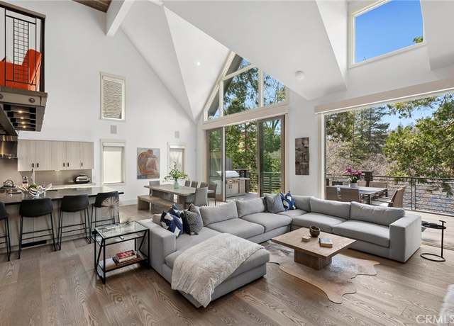 Property at 496 North State Highway 173, Lake Arrowhead, CA 92352, 6 beds, 5 baths