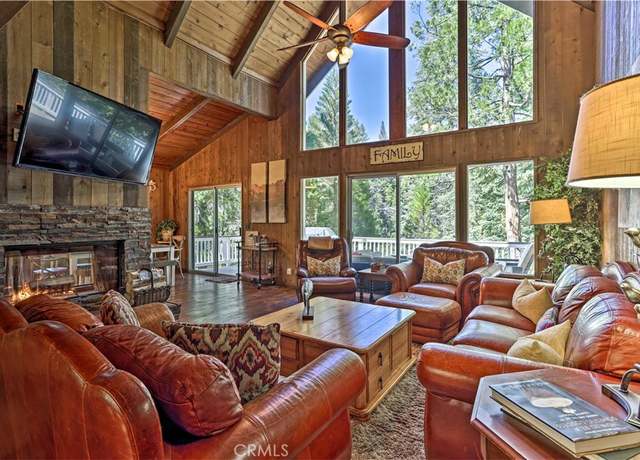 Property at 26619 Bel Air Ct, Lake Arrowhead, CA 92352, 3 beds, 2.5 baths