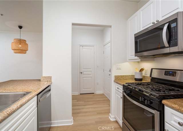 Property at 2110 Watermarke Pl, Irvine, CA 92612, 1 bed, 1 bath
