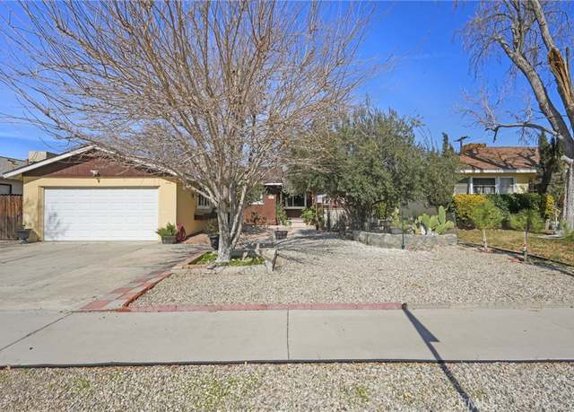 Property at 621 W Avenue J10, Lancaster, CA 93534, 3 beds, 2 baths