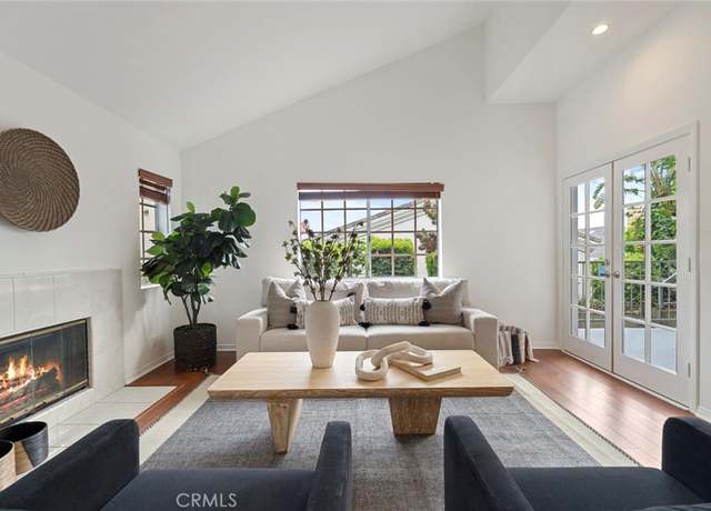 Property at 2405 Marshallfield Ln Unit B, Redondo Beach, CA 90278, 4 beds, 2.5 baths