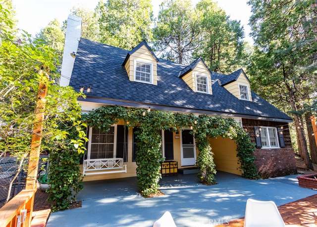 Property at 222 Holiday Dr, Lake Arrowhead, CA 92352, 3 beds, 2 baths