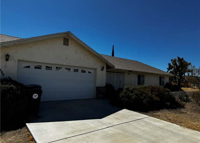 Property at 58129 Aurora Dr, Yucca Valley, CA 92284, 3 beds, 2 baths