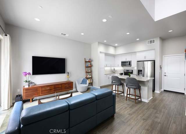 Property at 204 Alienta Ln, Rancho Mission Viejo, CA 92694, 2 beds, 2.5 baths