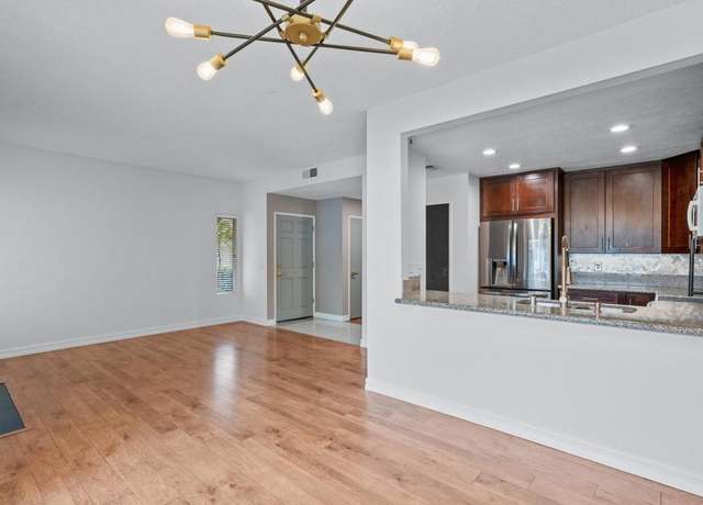 Property at 992 Lupine Hills Dr #98, Vista, CA 92081, 2 beds, 2 baths