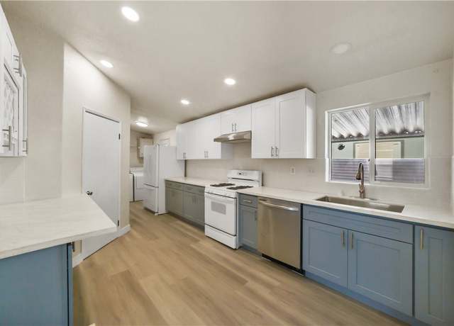Property at 24200 Walnut St #73, Torrance, CA 90501, 4 beds, 2 baths