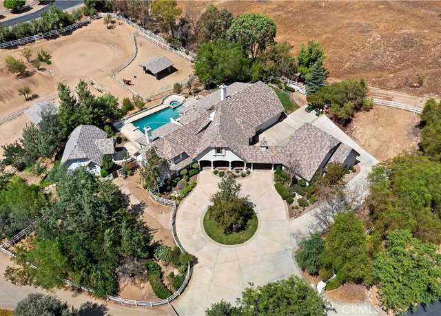 Property at 36410 Calle Puerta Bonita, Temecula, CA 92592, 5 beds, 5 baths