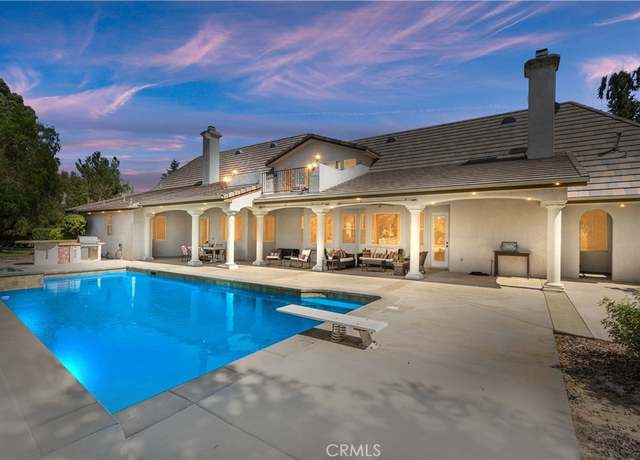 Property at 36410 Calle Puerta Bonita, Temecula, CA 92592, 5 beds, 5 baths