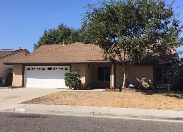 Property at 4014 Olive Dr, Oceanside, CA 92056, 4 beds, 2 baths
