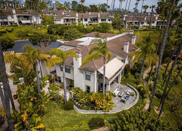 Property at 27 Seabrook #73, Newport Beach, CA 92660, 2 beds, 3 baths