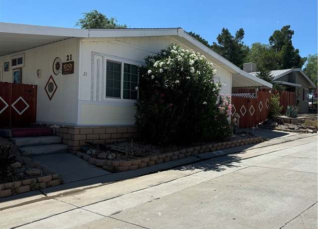 Property at 1030 E Avenue S #21, Palmdale, CA 93550, 3 beds, 2 baths