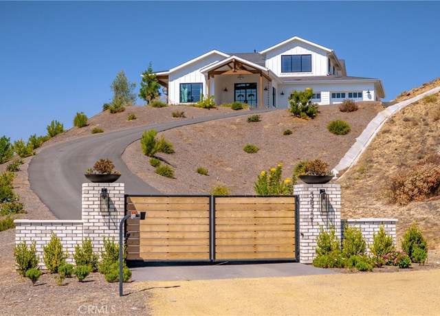 Property at 38721 Calle De Toros, Temecula, CA 92592, 5 beds, 4 baths