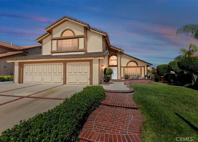 Property at 2450 Via Pacifica, Corona, CA 92882, 4 beds, 3 baths