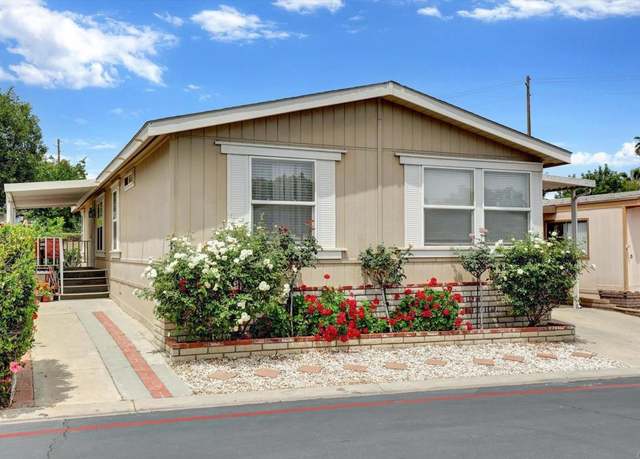 Property at 1550 Rimpau Ave Spc 4, Corona, CA 92881, 4 beds, 2 baths
