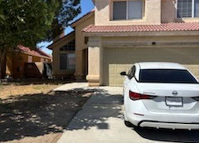 Property at 1725 Le Niche Ln, Lancaster, CA 93535, 3 beds, 3 baths