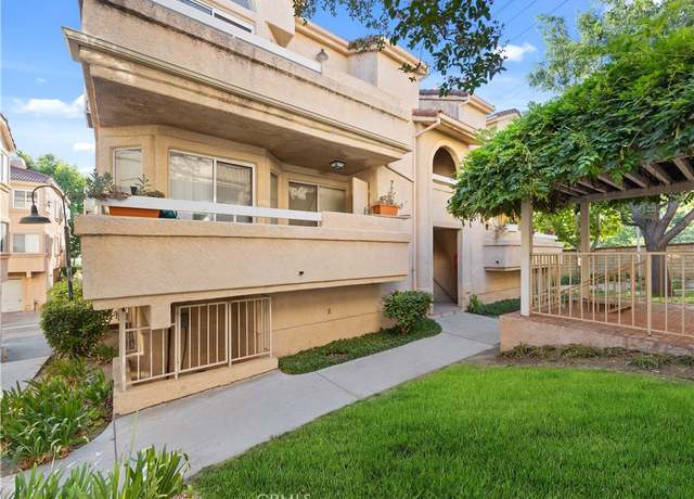 Property at 19810 Sandpiper Pl #22, Newhall, CA 91321, 3 beds, 2 baths