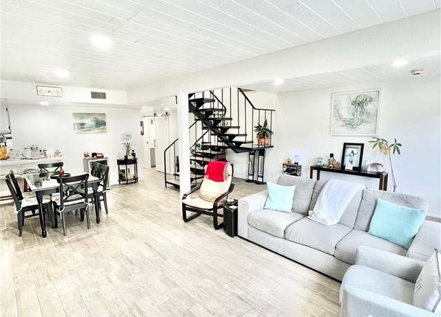 Property at 14 Canyon Terrace Dr, Avalon, CA 90704, 3 beds, 1.5 baths