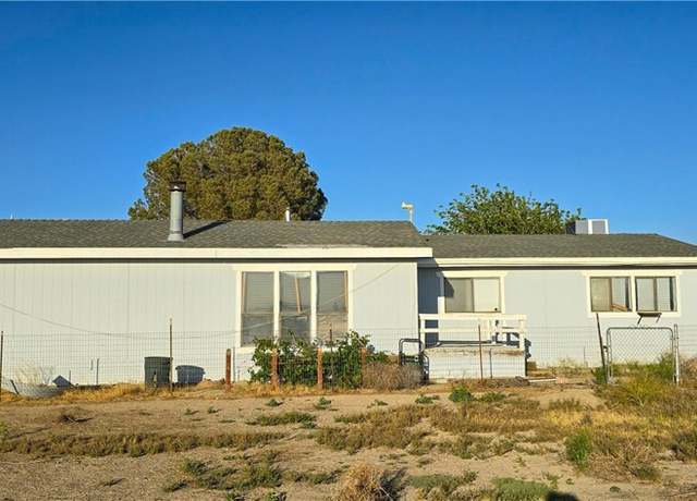 Property at 818 60th St W, Rosamond, CA 93560, 3 beds, 2 baths