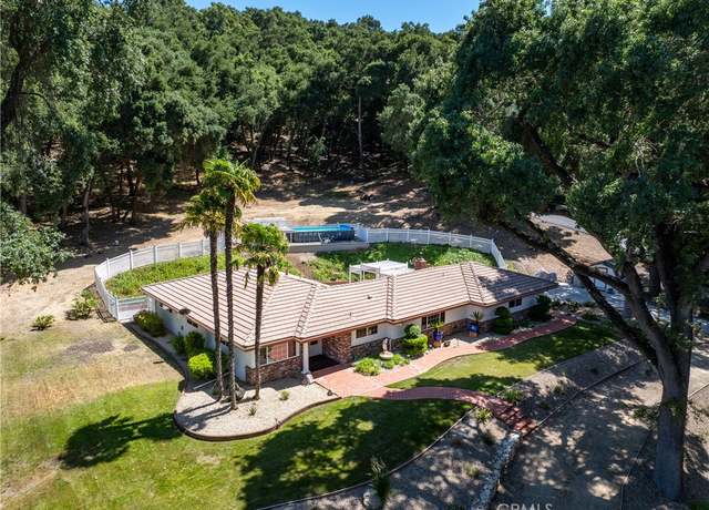 Property at 7735 Del Rio Rd, Atascadero, CA 93422, 3 beds, 2 baths