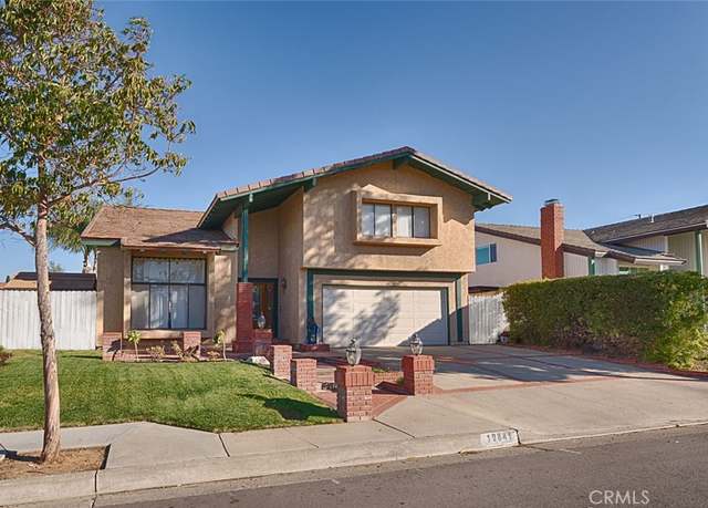 Property at 19841 Sienna Ln, Yorba Linda, CA 92886, 4 beds, 2.5 baths