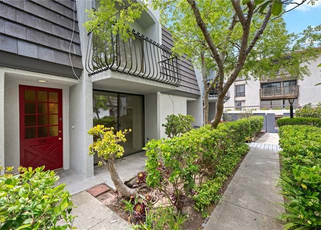 Property at 8115 Redlands St #105, Playa Del Rey, CA 90293, 2 beds, 2.5 baths