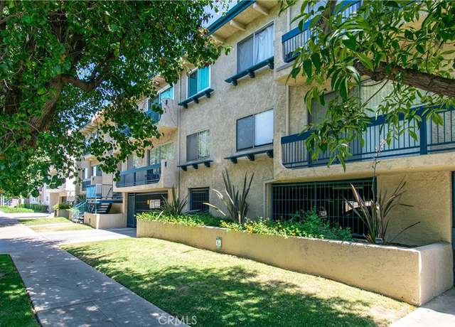 Property at 14560 Clark St #215, Sherman Oaks, CA 91411, 3 beds, 3 baths