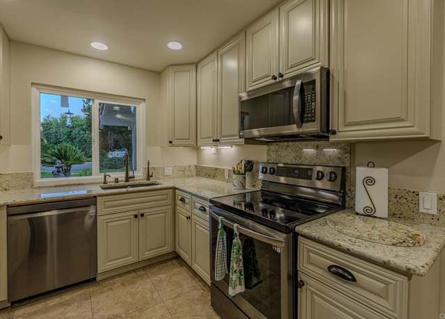 Property at 32202 Taupa Way, Pauma Valley, CA 92061, 3 beds, 3 baths