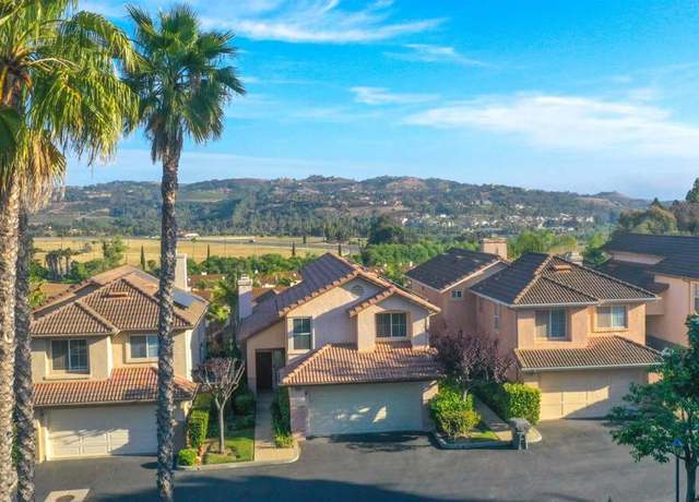 Property at 5787 Barbary Pl, Bonsall, CA 92003, 3 beds, 2.5 baths