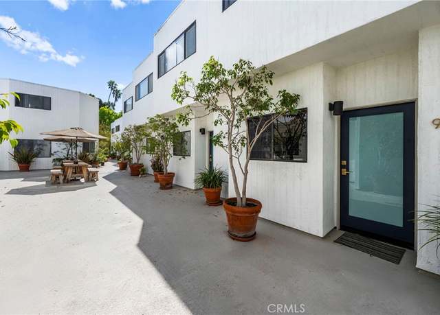 Property at 2500 Abbot Kinney Blvd #9, Venice, CA 90291, 2 beds, 2.5 baths