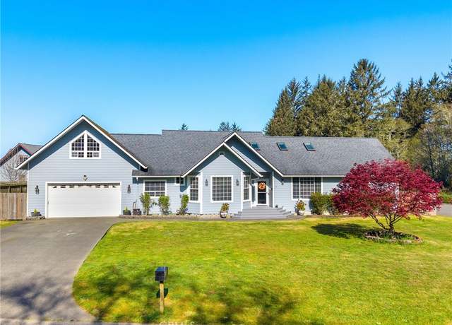 Property at 275 Lakeside Loop, Crescent City, CA 95531, 4 beds, 3 baths