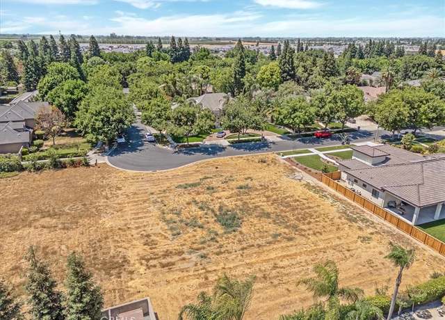 Property at 3614 E Harvard Ct, Visalia, CA 93292