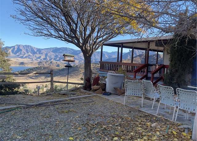 Property at 401 Oakwood Dr, Wofford Heights, CA 93285, 2 beds, 2 baths