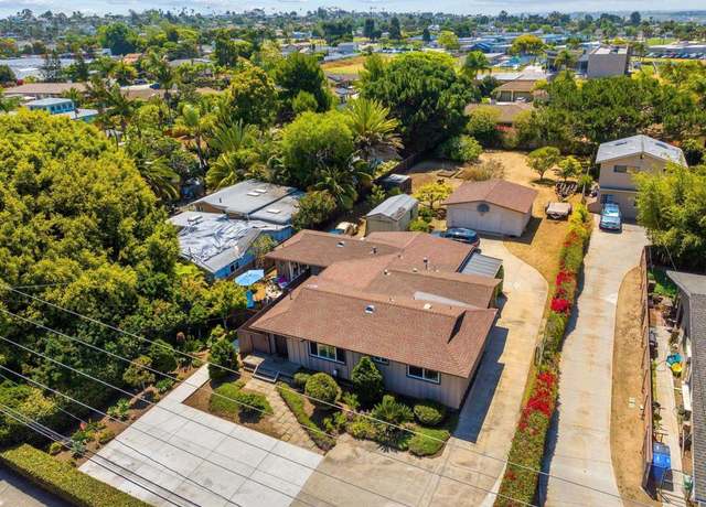 Property at 1565 Chestnut Ave, Carlsbad, CA 92008, 5 beds, 3 baths